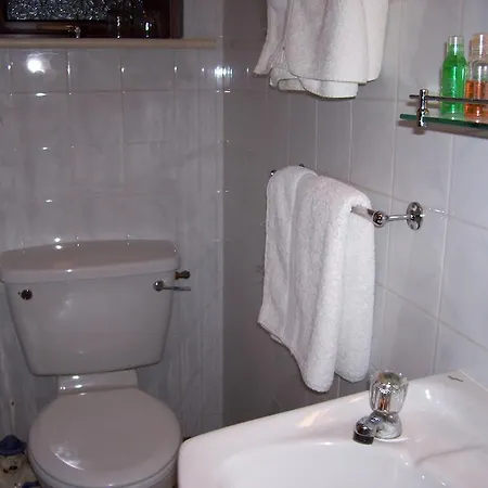 Bed & Breakfast An Caladh Gearr Thatch Galway